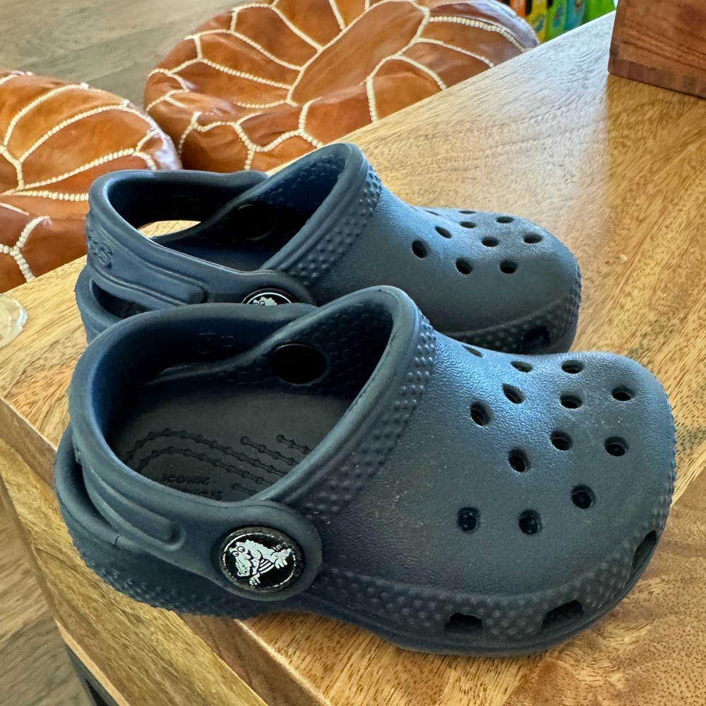 Toddler crocs